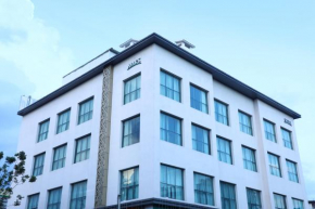 Avenue Hotel